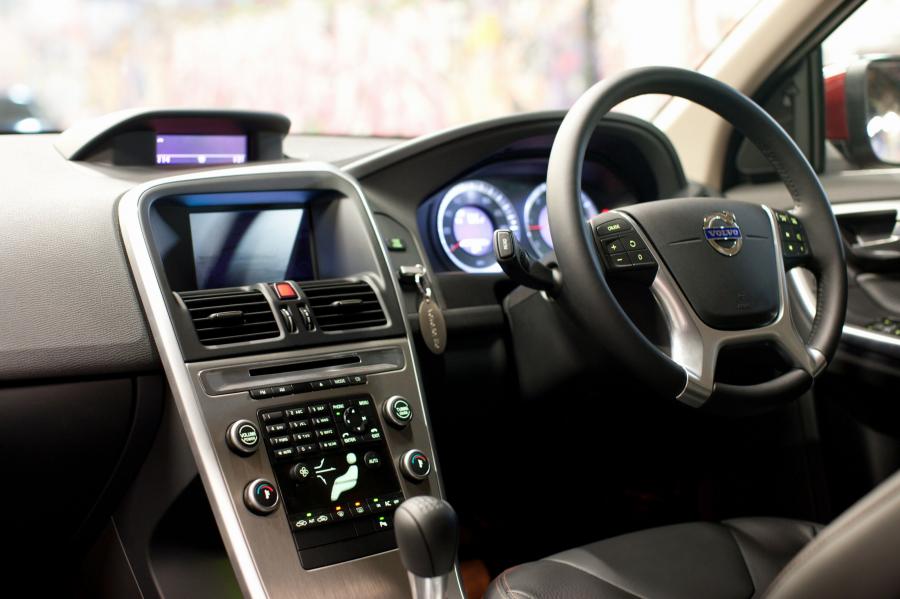  Volvo XC60 2008 года  (фото 110 из 210)